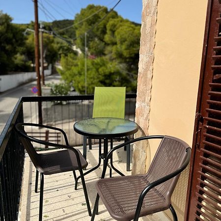 Santa Marina Rooms Agia Marina  ภายนอก รูปภาพ