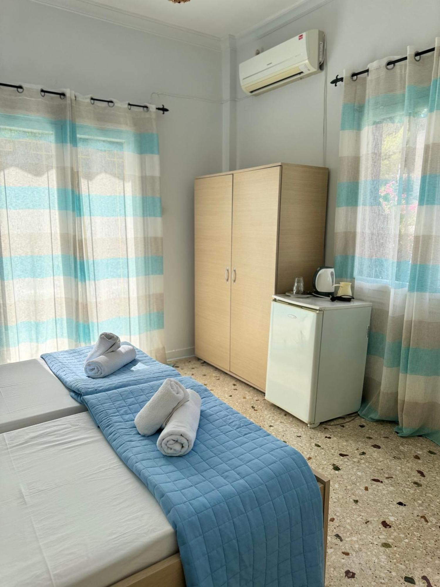Santa Marina Rooms Agia Marina  ภายนอก รูปภาพ